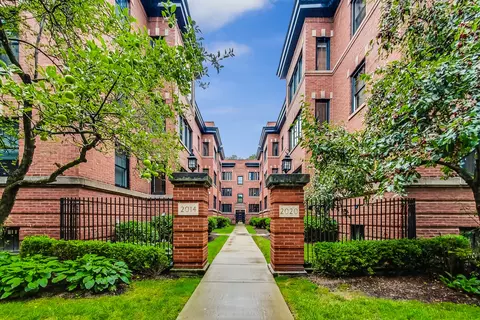 2016 Sherman Ave #2W, Evanston, IL 60201