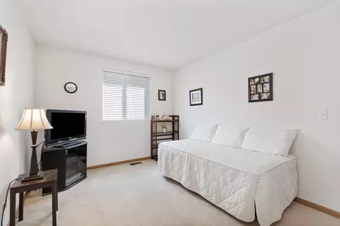 928 Serendipity Dr, Aurora, IL 60504 photo 11