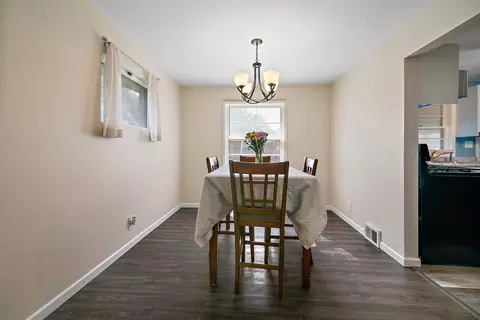 Dining - 1165 S 8th Ave, Kankakee, IL 60901 photo 1 of 1