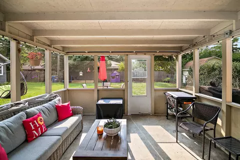Exterior - 1165 S 8th Ave, Kankakee, IL 60901 photo 4 of 6
