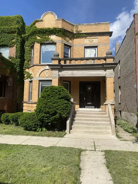6634 S Minerva Ave, Chicago, IL 60637