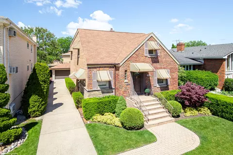 9340 S Kolmar Ave, Oak Lawn, IL 60453