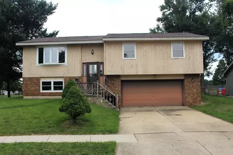 216 Saratoga Rd, Normal, IL 61761
