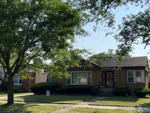 9318 S Lawndale Ave, Evergreen Park, IL 60805