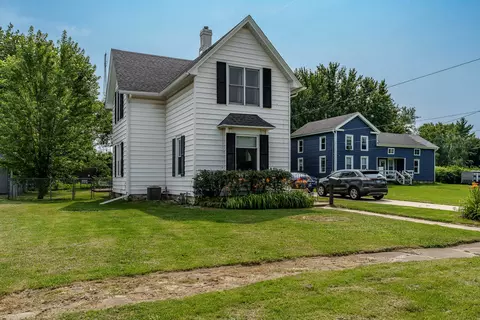 619 Mckinley Ave, Belvidere, IL 61008