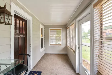 Exterior - 815 Madison Ave, Dixon, IL 61021 photo 2 of 4