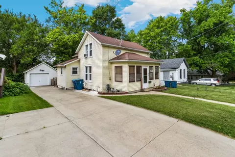 815 Madison Ave, Dixon, IL 61021