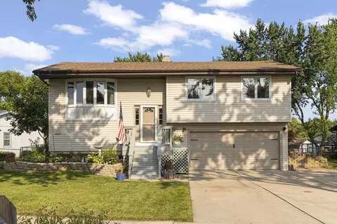 267 Cunningham Ln, Bloomingdale, IL 60108