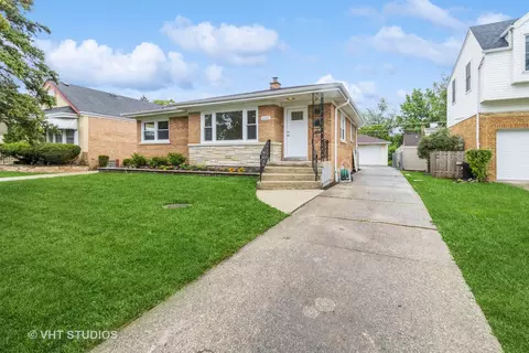 2253 S 8th Ave, North Riverside, IL 60546