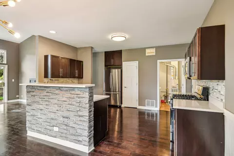 819 Asbury Dr, Aurora, IL 60502 photo 8