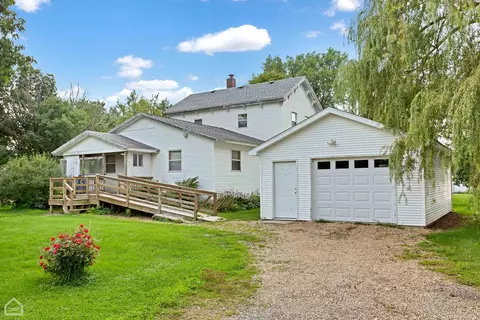 20105 Oak Grove Rd, Harvard, IL 60033 photo 2