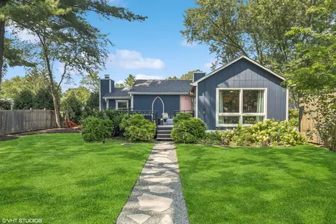 708 Oeffling Dr, Mchenry, IL 60051
