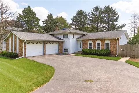 32 W769 Albert Dr, Dundee, IL 60118