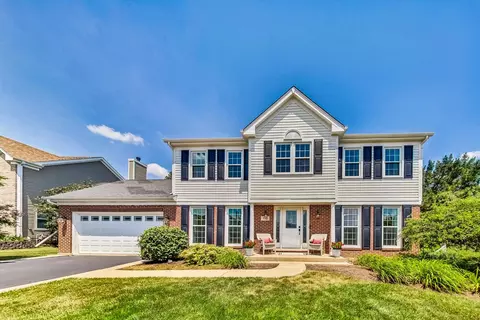 710 Fontana Pl, Mundelein, IL 60060