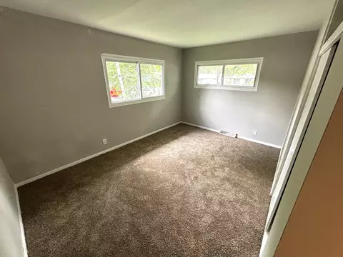 Bedroom - 76 Circle E Dr, Montgomery, IL 60538 photo 1 of 4