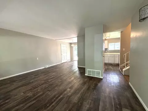 Living - 76 Circle E Dr, Montgomery, IL 60538 photo 1 of 2
