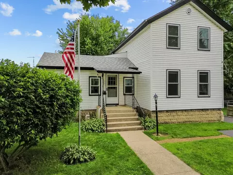 205 E Thompson St, Harvard, IL 60033