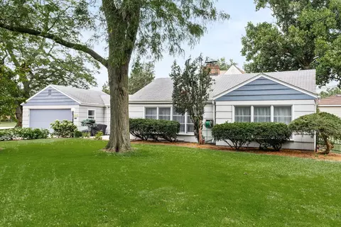 545 W Elm Park Ave, Elmhurst, IL 60126