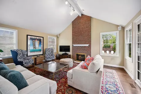 Living - 223 E Scranton Ave, Lake Bluff, IL 60044 photo 2 of 3