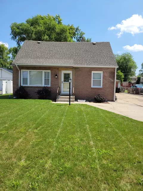 7013 S Roberts Rd, Bridgeview, IL 60455