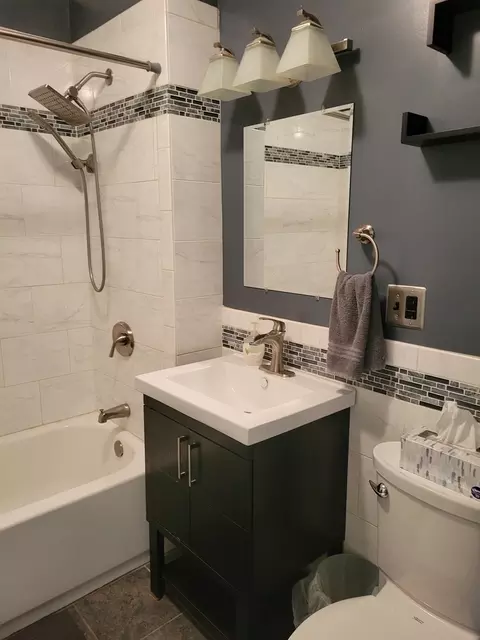 7013 S Roberts Rd, Bridgeview, IL 60455 photo 8