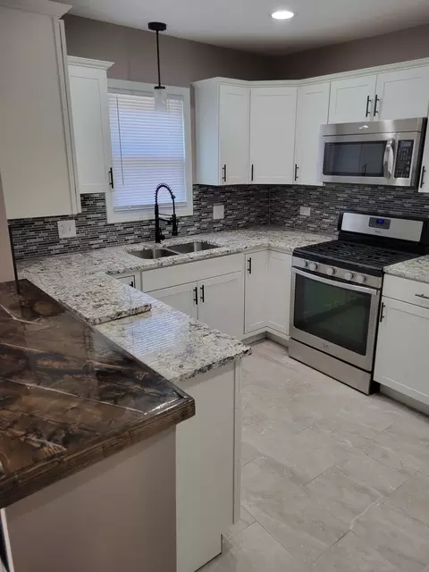 7013 S Roberts Rd, Bridgeview, IL 60455 photo 11