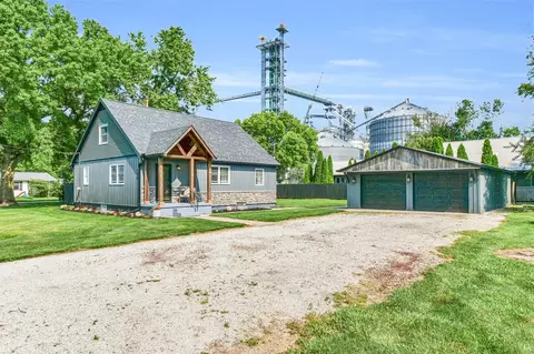 108 W Prairie St, Sidney, IL 61877