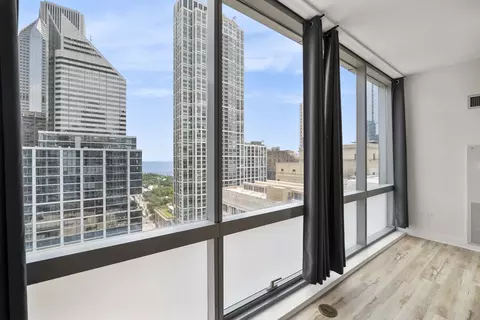 8 E Randolph St #2004, Chicago, IL 60601 photo 22