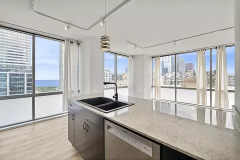 8 E Randolph St #2004, Chicago, IL 60601 photo 15