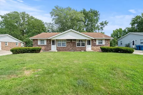 828-830 Heritage Dr, Bourbonnais, IL 60914
