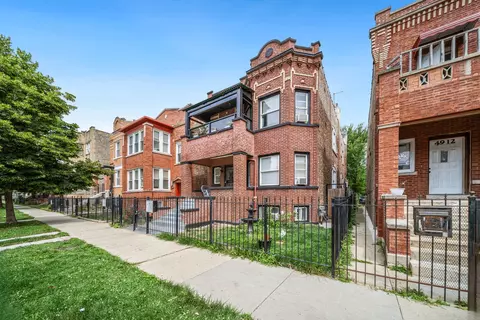 4914 W Iowa St, Chicago, IL 60651