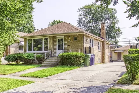 9805 S California Ave, Evergreen Park, IL 60805