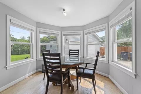 Dining - 833 Walter Ave, Des Plaines, IL 60016 photo 1 of 1