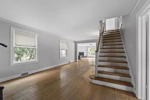 Living - 833 Walter Ave, Des Plaines, IL 60016 photo 2 of 6