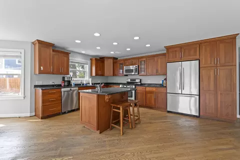 Kitchen - 833 Walter Ave, Des Plaines, IL 60016 photo 1 of 3