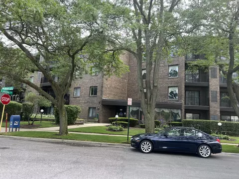 5019 Mulford St #404, Skokie, IL 60077