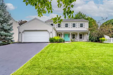 1 S761 Sheffield Ln, Warrenville, IL 60555