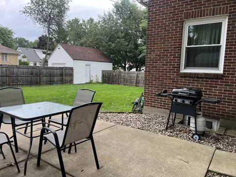 Exterior - 1276 W Logan St, Freeport, IL 61032 photo 3 of 6