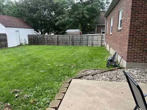 Exterior - 1276 W Logan St, Freeport, IL 61032 photo 4 of 6