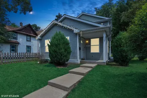 925 Adams St, Waukegan, IL 60085
