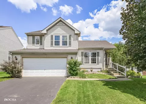 389 Messenger Cir, North Aurora, IL 60542