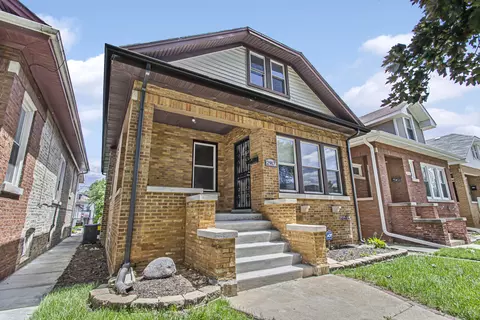 2917 N Mason Ave, Chicago, IL 60634