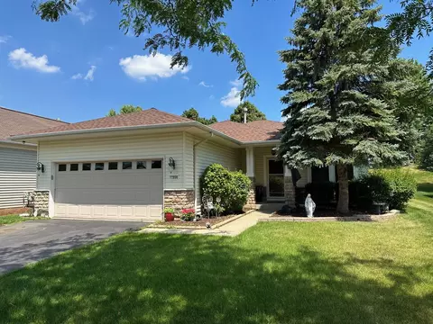 12896 Oak Grove Dr, Huntley, IL 60142