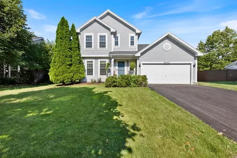 2052 Schumacher Dr, Naperville, IL 60540