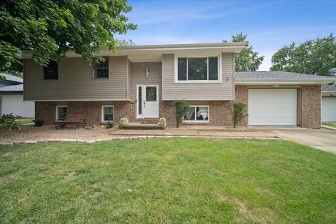 223 Orlando Ave, Normal, IL 61761