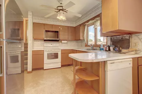 Kitchen - 16520 S Ivy Ln, Plainfield, IL 60586 photo 3 of 3