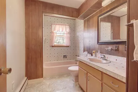 Bath - 16520 S Ivy Ln, Plainfield, IL 60586 photo 1 of 1