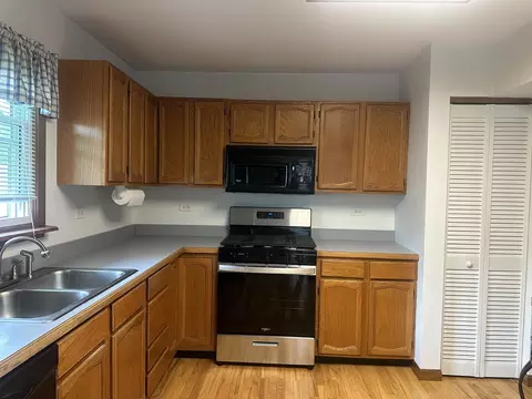 6506 Wander Way, Cary, IL 60013 photo 4