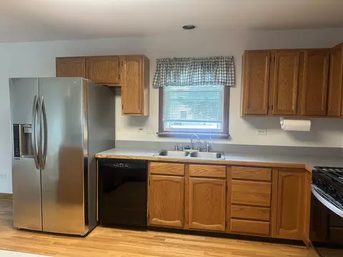 6506 Wander Way, Cary, IL 60013 photo 3