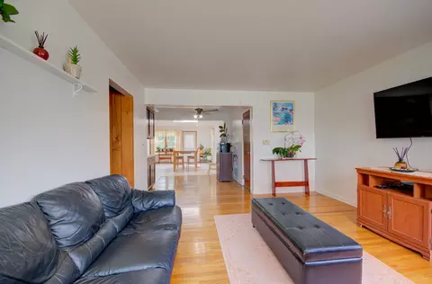 Living - 238 Normandy Dr, Addison, IL 60101 photo 1 of 2